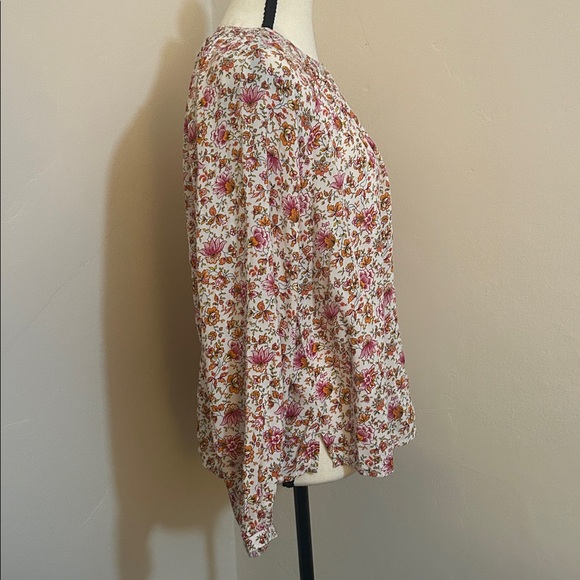 Old Navy Floral Boho Top. NWT. - Picture 8 of 14